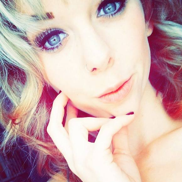 Meet your Posher, Catherine - Picture 1 of 1